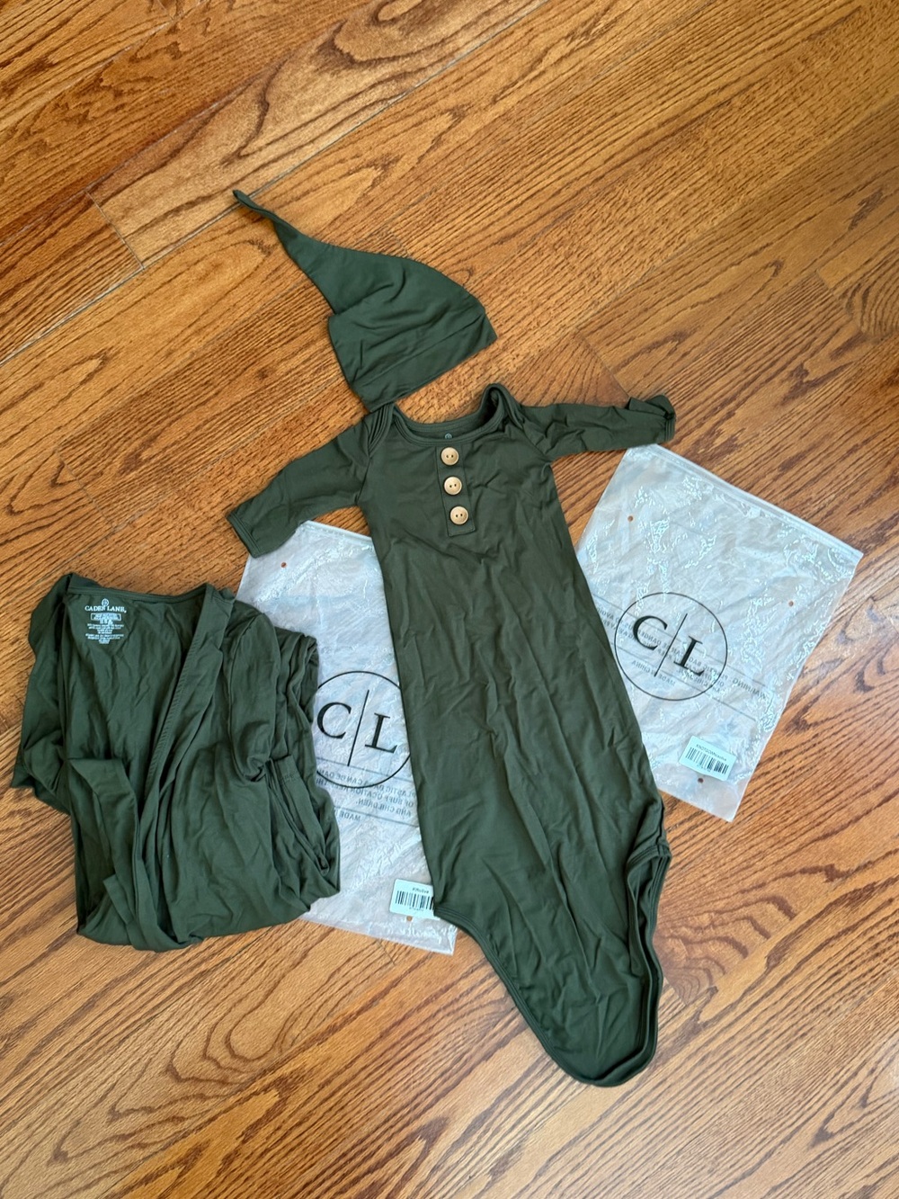 Olive Newborn Gown & Hat Set -with matching maternity robe (Caden Lane)